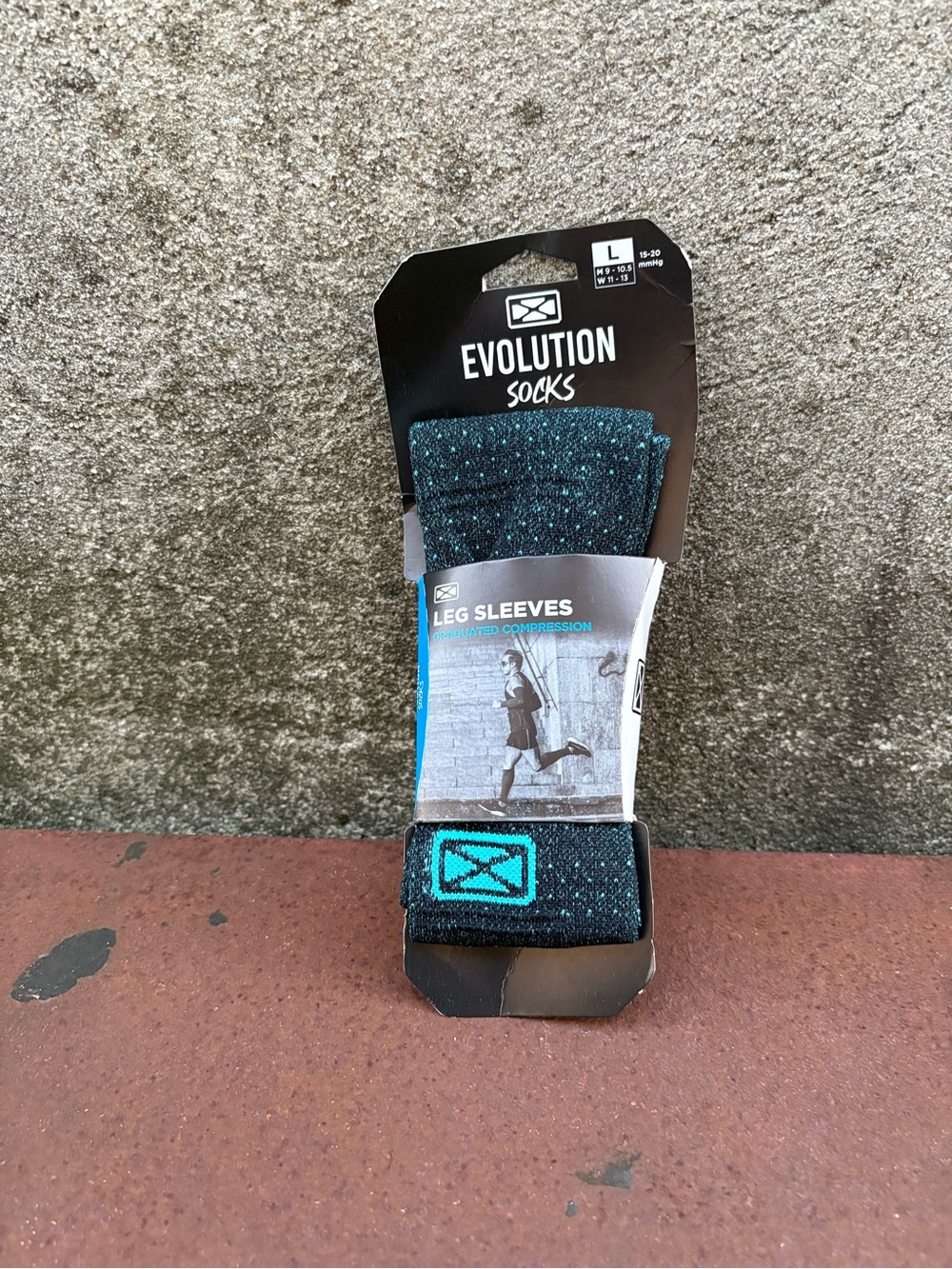 Calif Leg Sleeves Unisex Graduated Compression M 9-10.5 W 11-13 Comp 15-20mmHg.